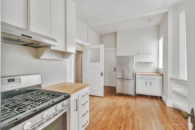 Building Photo - 3763 Clay St