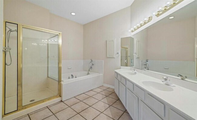 Building Photo - 10133 Cassandra Dr