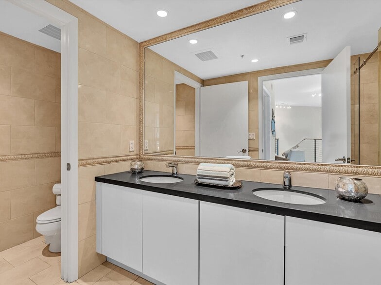 MASTER BATH - 90 SW 3rd St