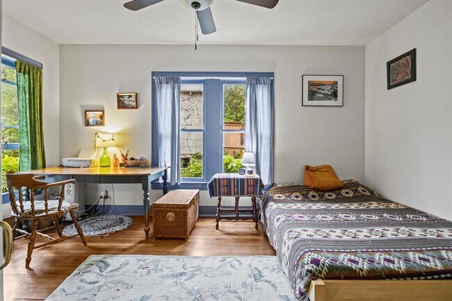 Building Photo - 508 E 38th 1/2 St