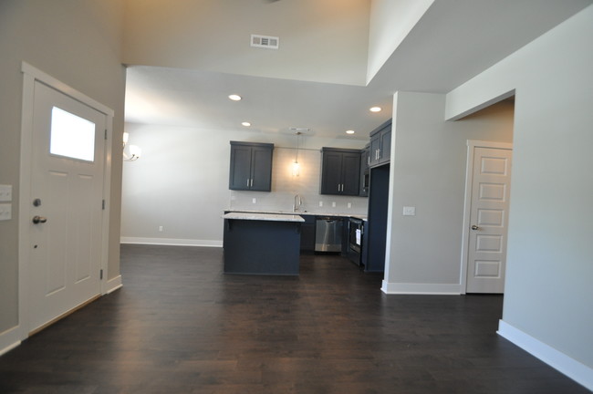 Building Photo - 2035 S Florida Way