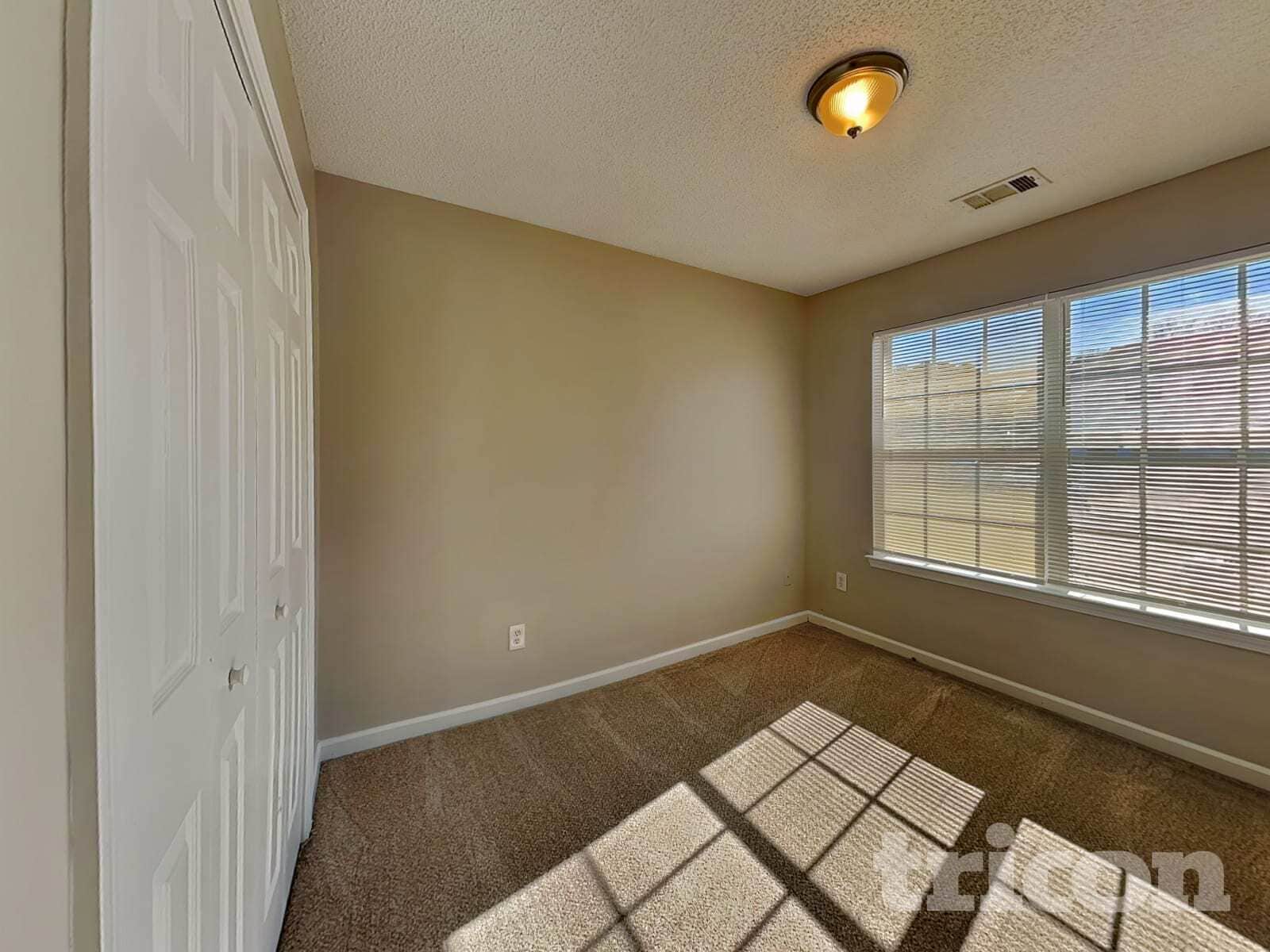 Building Photo - 128 Hawkeye Ln NW