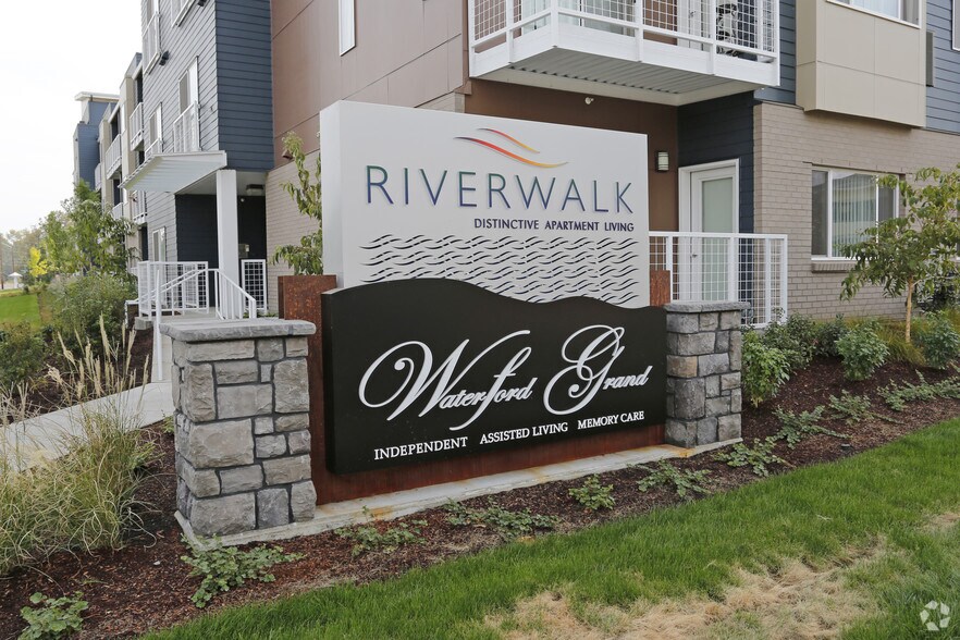 Riverwalk 470 Alexander Loop Eugene OR 97401 Apartment Finder