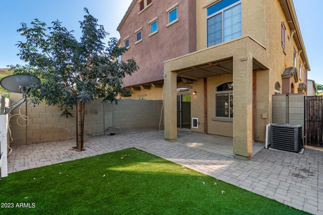 Building Photo - 1350 S Greenfield Rd