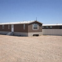 Building Photo - 14574 W 3rd St