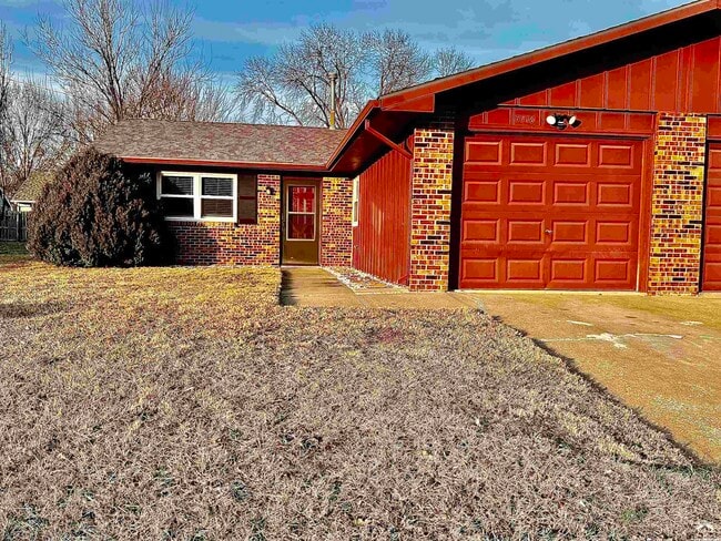Primary Photo - 3710 Brush Creek Dr