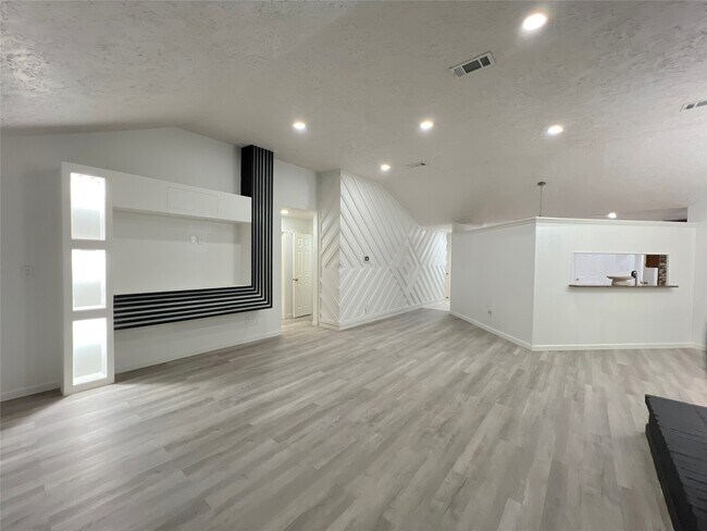 Building Photo - 22206 Silver Morning Ct