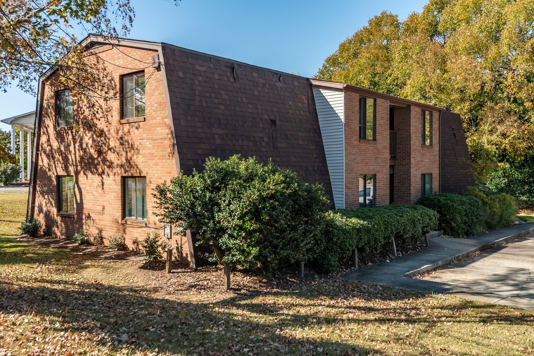 Building Photo - 511 Poplar St