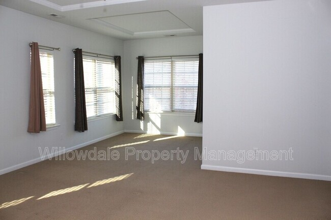 Building Photo - 200 Birdsgrove Ct
