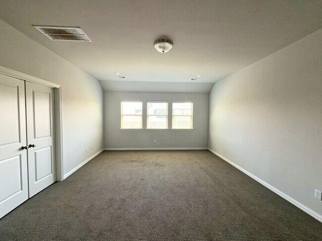 Building Photo - 501 Upper Falls Ln