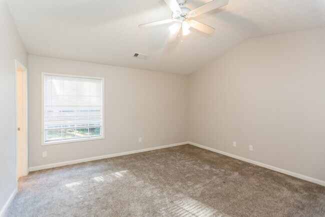 Building Photo - 3810 Greenbrook Dr