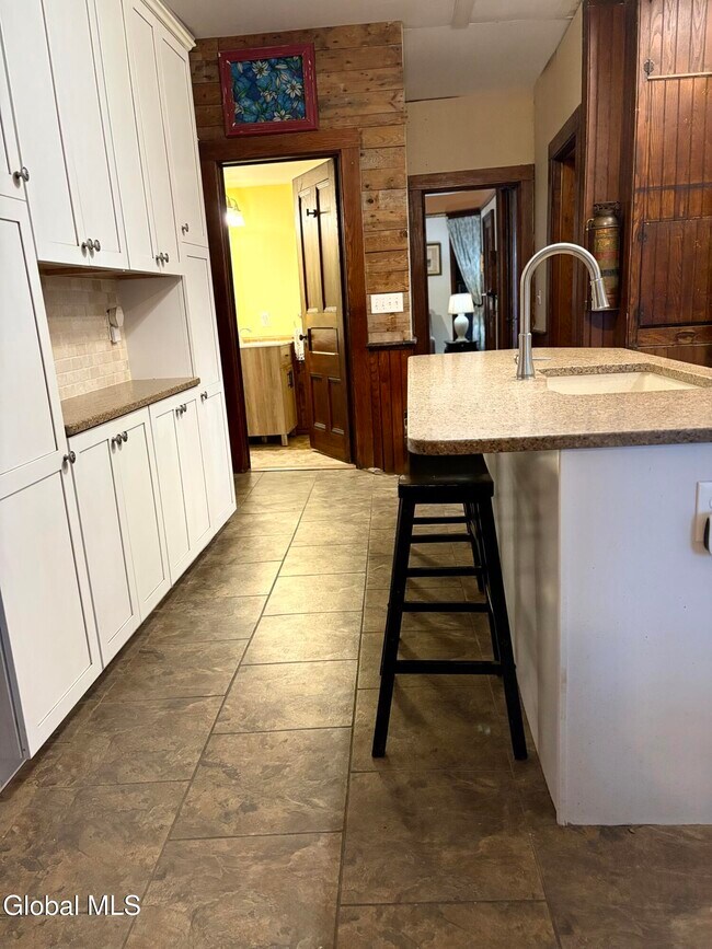 Building Photo - 260 Clark Rd