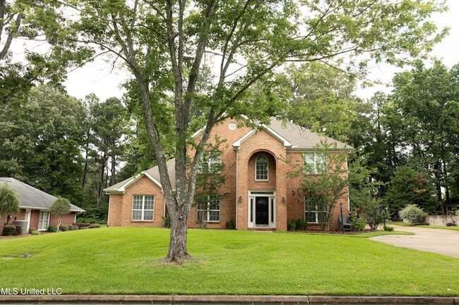 Building Photo - 110 Little John Ln