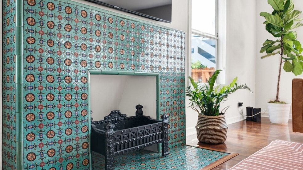 Building Photo - 724 Gramercy Dr