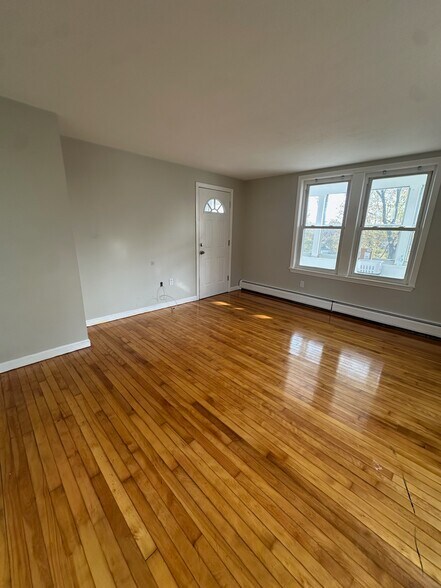 Living Room - 14 Ferraro St