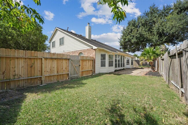 Building Photo - 17206 Stonebridge Trail