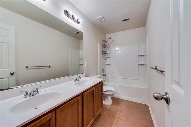 Building Photo - 9814 Tucker Ln