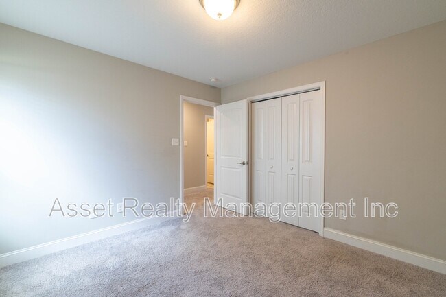 Building Photo - 7703 Honey Oaks Rd