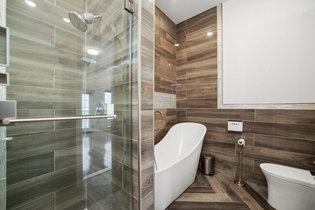 Building Photo - 46 Carlton Ave