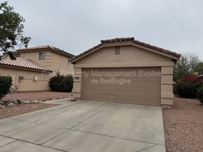 Building Photo - 11915 W Rosewood Dr