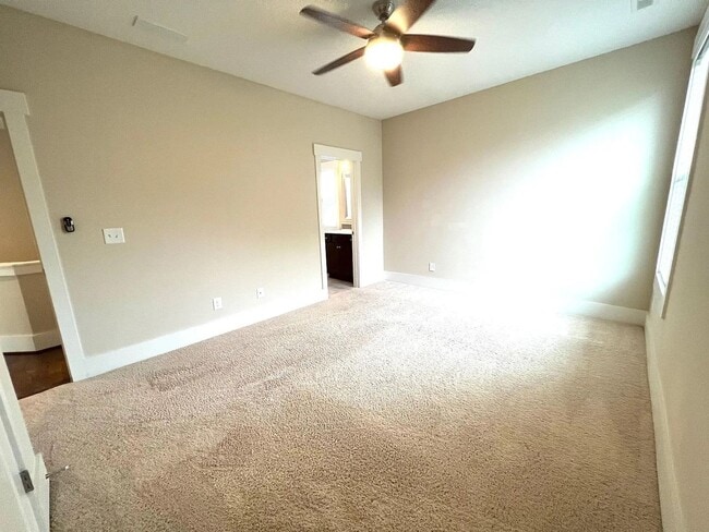 Building Photo - 132 Larkin Ln