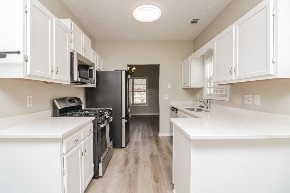 Building Photo - 2627 Windage Dr SW