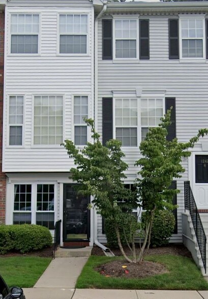 Building Photo - 1243 Mulberry Dr
