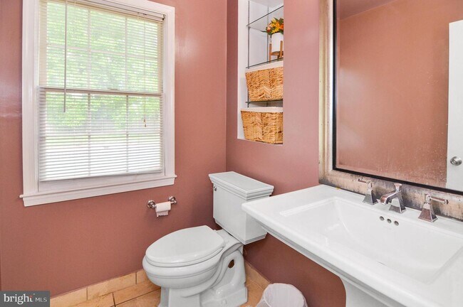 Building Photo - 6303 Gabriel St