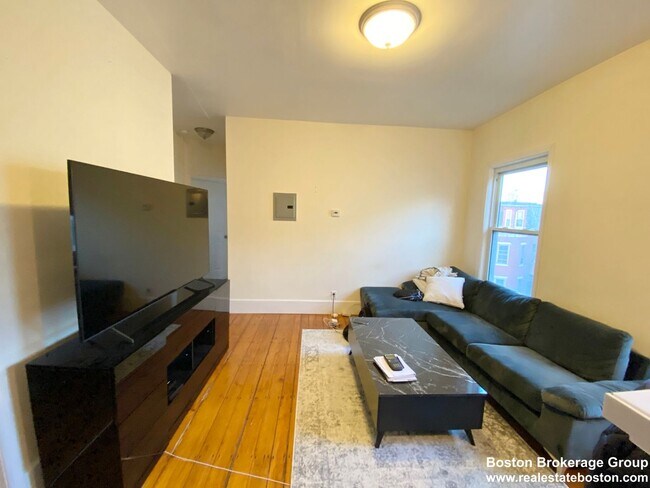 Building Photo - 54 Delle Ave