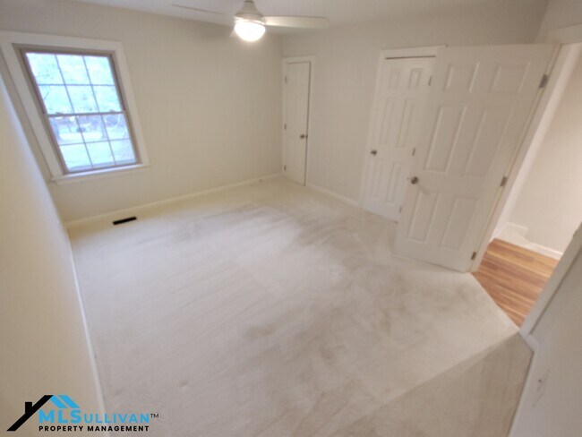 Building Photo - 126 Milford Ct