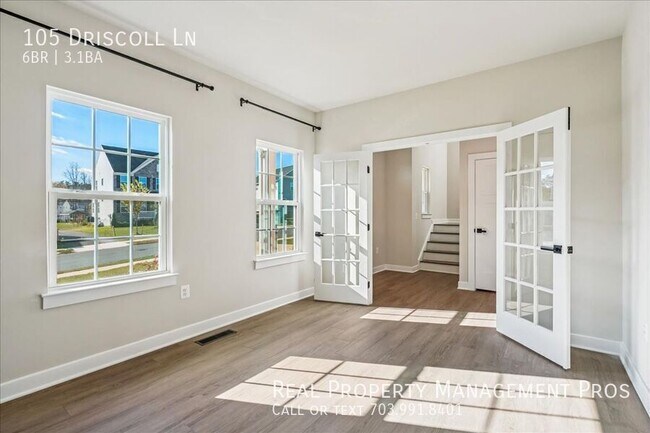 Building Photo - 105 Driscoll Ln