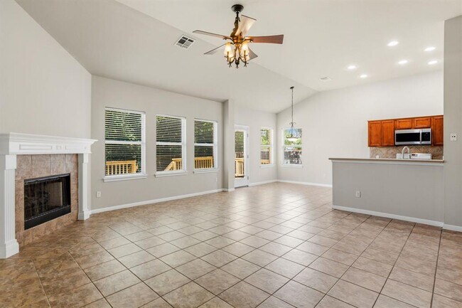 Building Photo - 1216 Willowbrook Dr