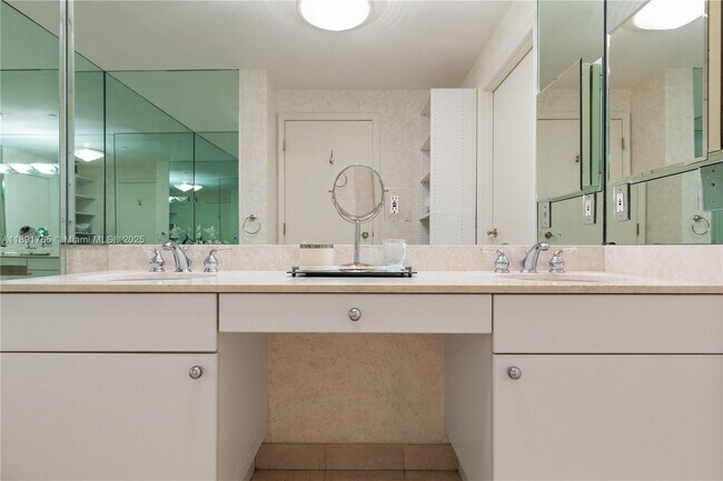 Building Photo - 9601 Collins Ave