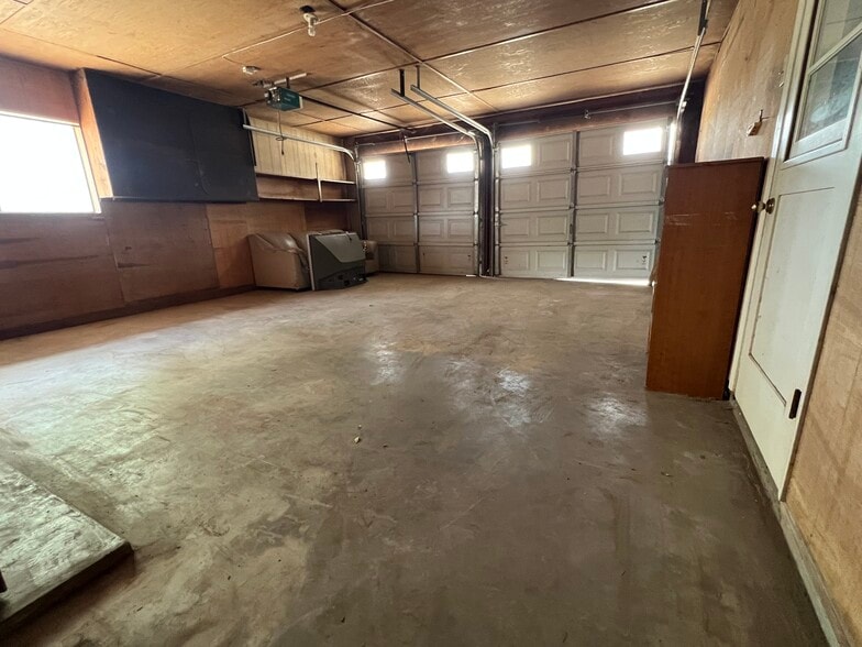 2 car garage - 271 W County Road 2140