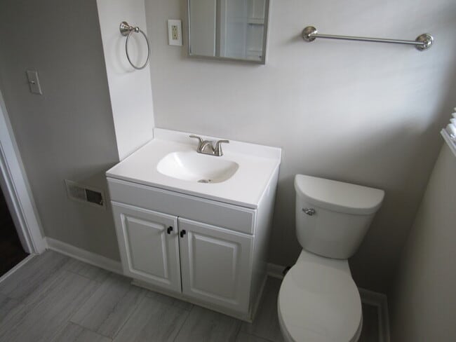 Building Photo - North Nashville 3 bedroom home with renovations!