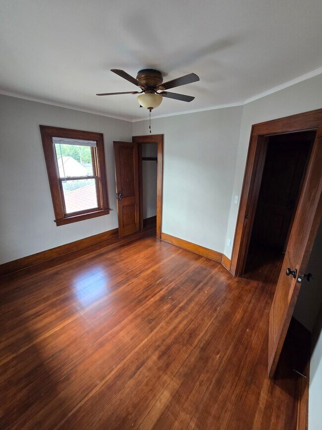 Building Photo - Fully Remodeled 4BR/2.5BA Home for Rent – Norfolk Living at Its Finest!