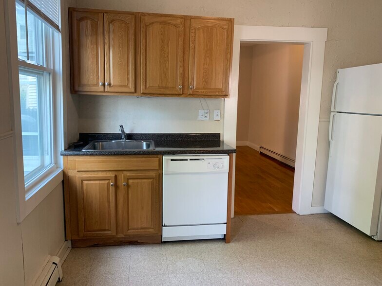 Building Photo - 45 Union St