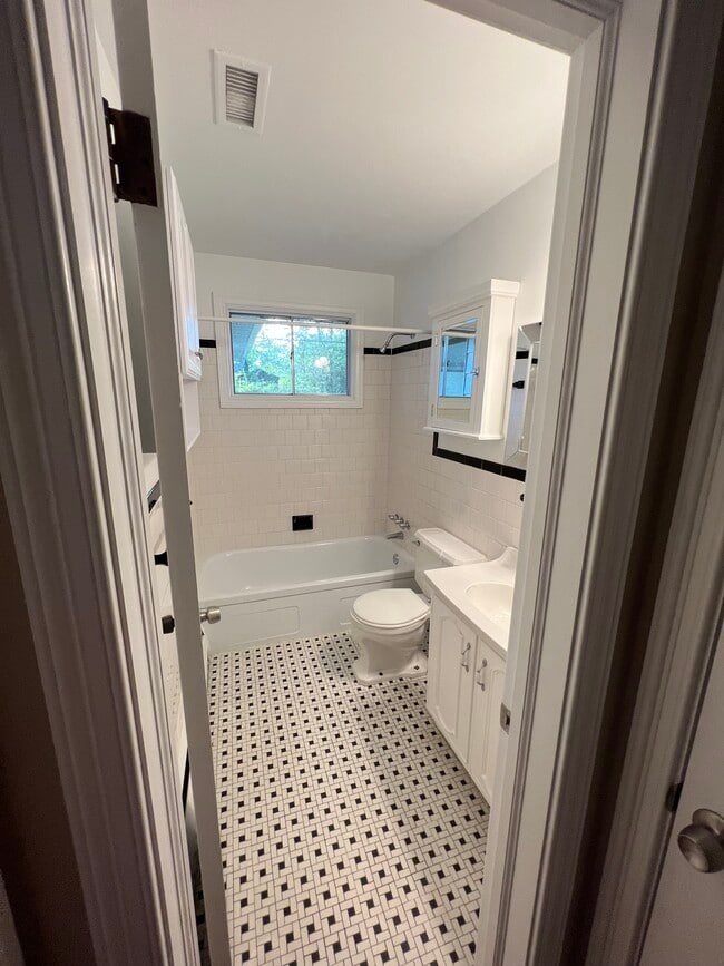 Hall Full Bath - 2207 Manlyn Rd