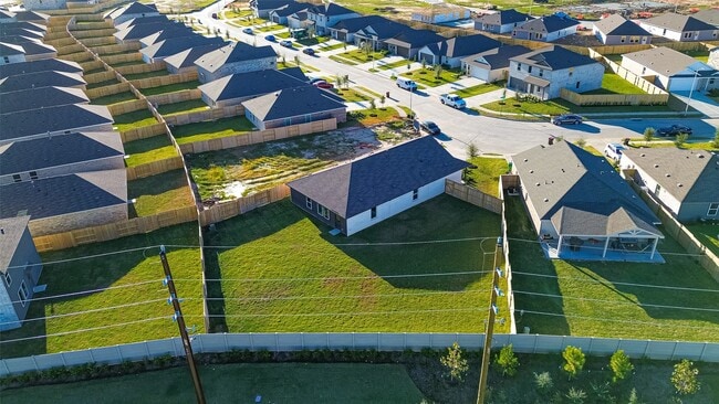 Building Photo - 26703 Willow Ln