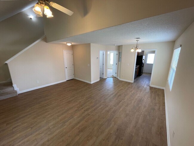 Building Photo - BRIDGEWATER HOME! PRE-LEASING FOR AUGUST 1 2026! 1/2 Off Deposit for a limited time!