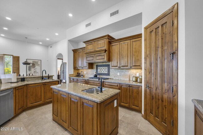 Building Photo - 3105 E Arroyo Hondo Rd