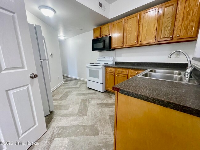Building Photo - 1196 Innis Ct