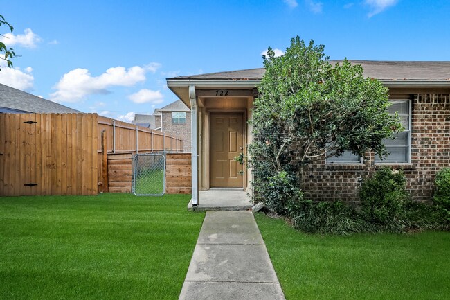 Primary Photo - 722 Prairie Creek Dr
