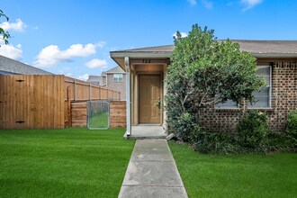 Building Photo - 722 Prairie Creek Dr