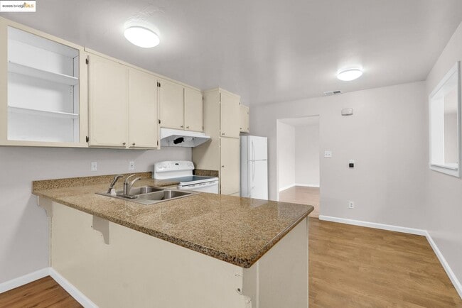 Building Photo - 1209 Tulip Dr