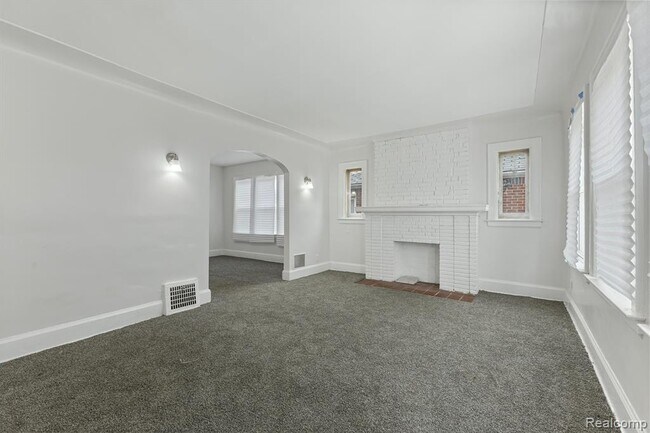 Building Photo - 13601 Northlawn St