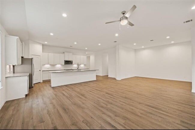 Building Photo - 177 Jim Hall Ln