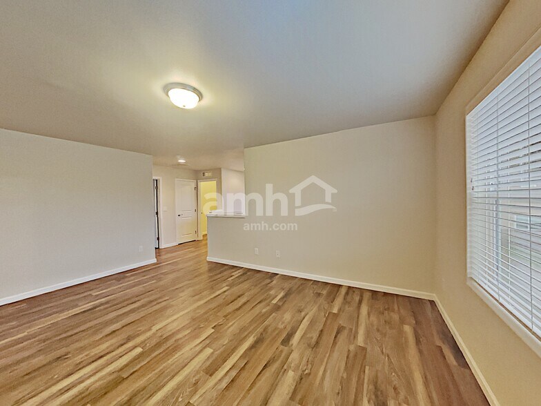 Building Photo - 13831 66th Ave E