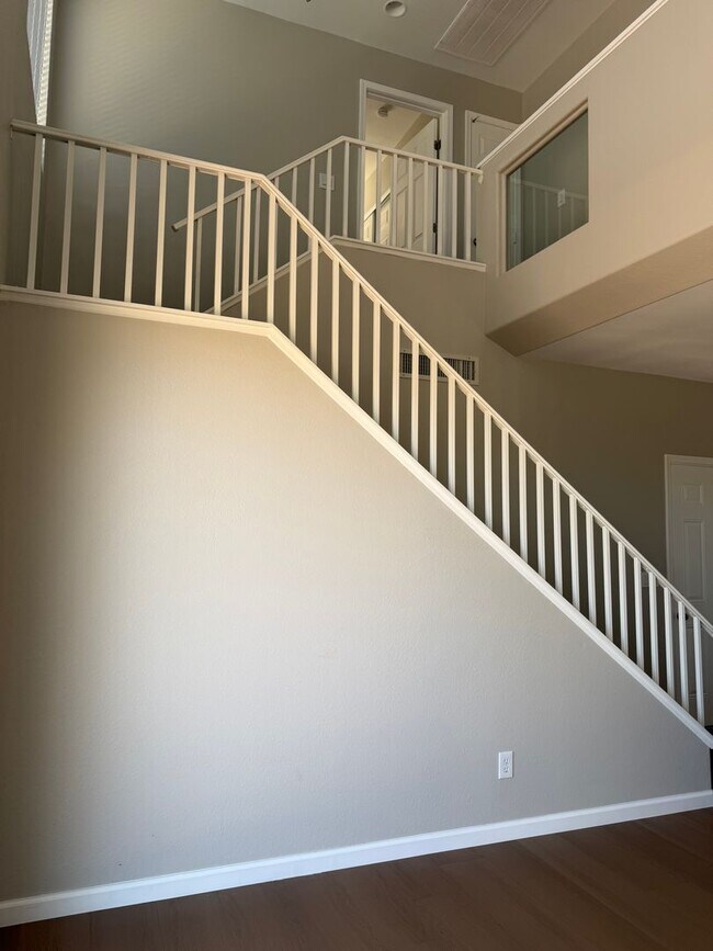 Building Photo - North Summerlin