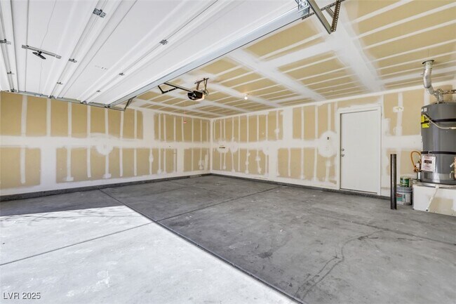 Building Photo - 4561 Woolcomber St